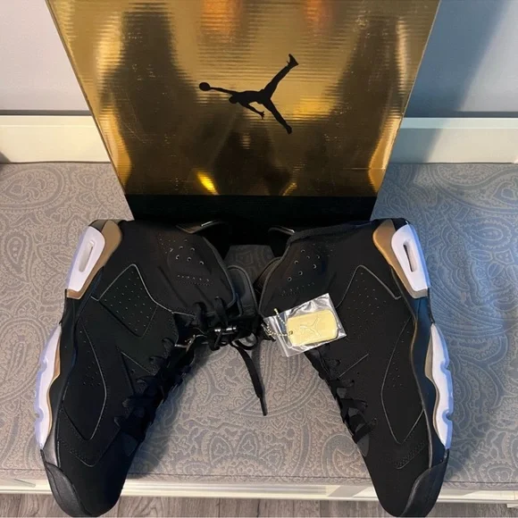 Jordan 6 Retro DMP - Picture 7 of 11